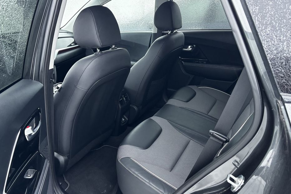 Продам Kia Niro 64квт авто у Львові 2021 года в Львове