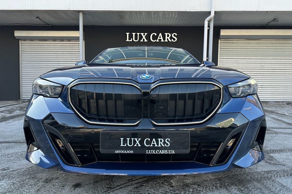 Продам BMW 540 i5 2024 года в Киеве