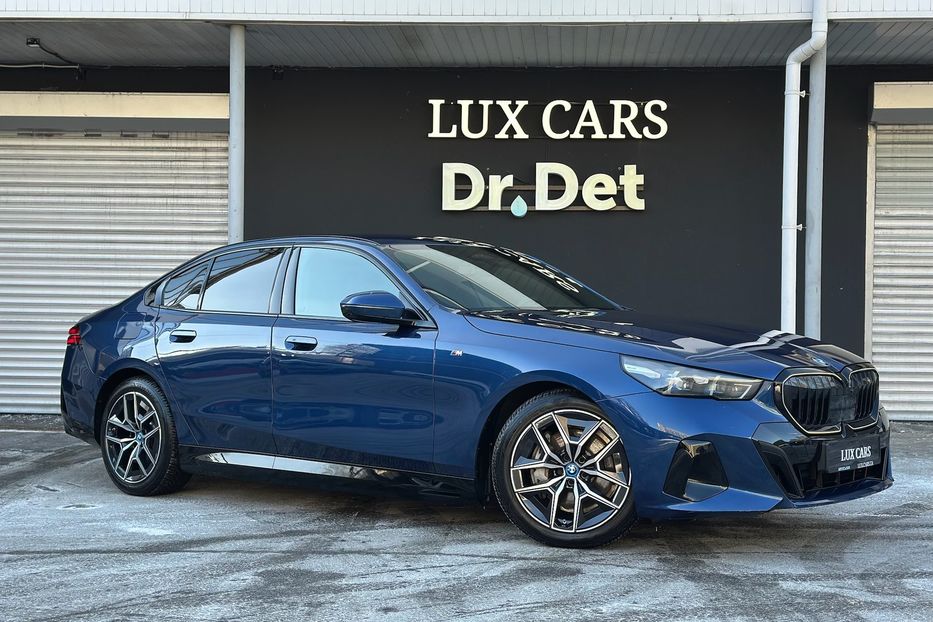 Продам BMW 540 i5 2024 года в Киеве