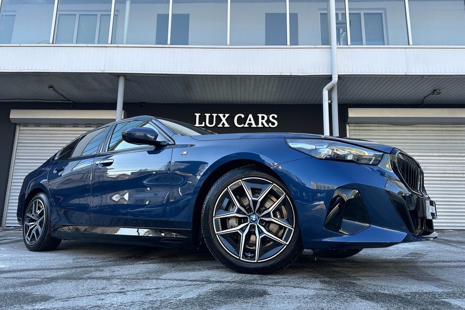 Продам BMW 540 i5 2024 года в Киеве