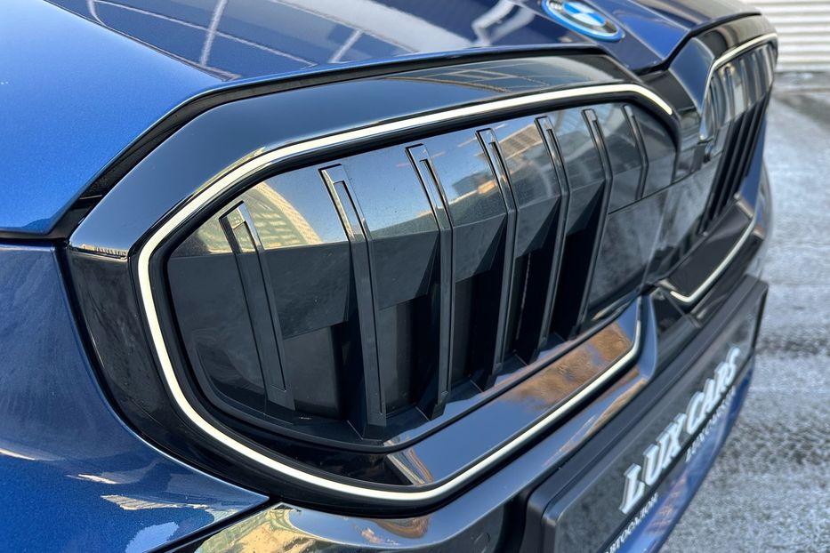 Продам BMW 540 i5 2024 года в Киеве