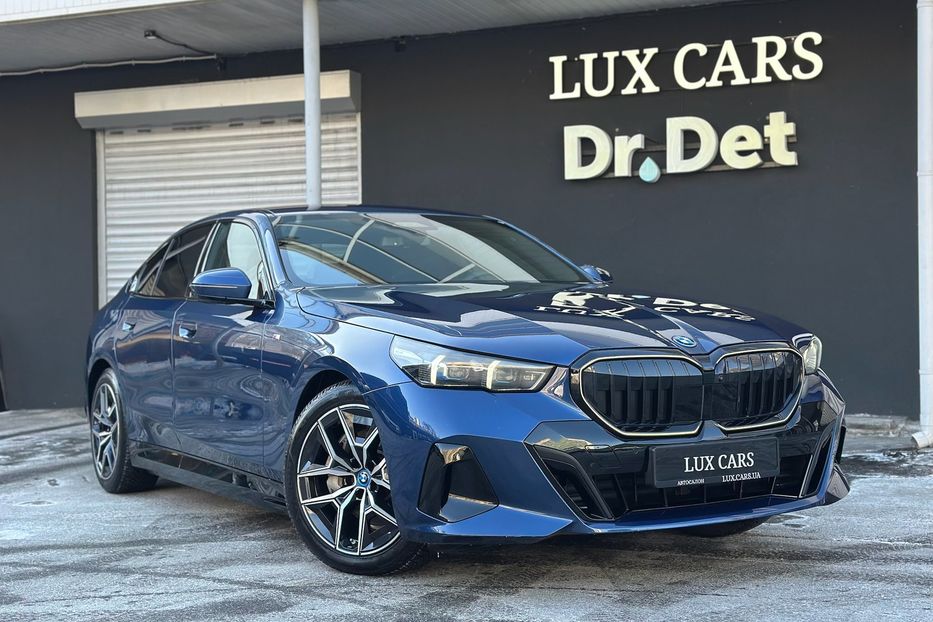 Продам BMW 540 i5 2024 года в Киеве