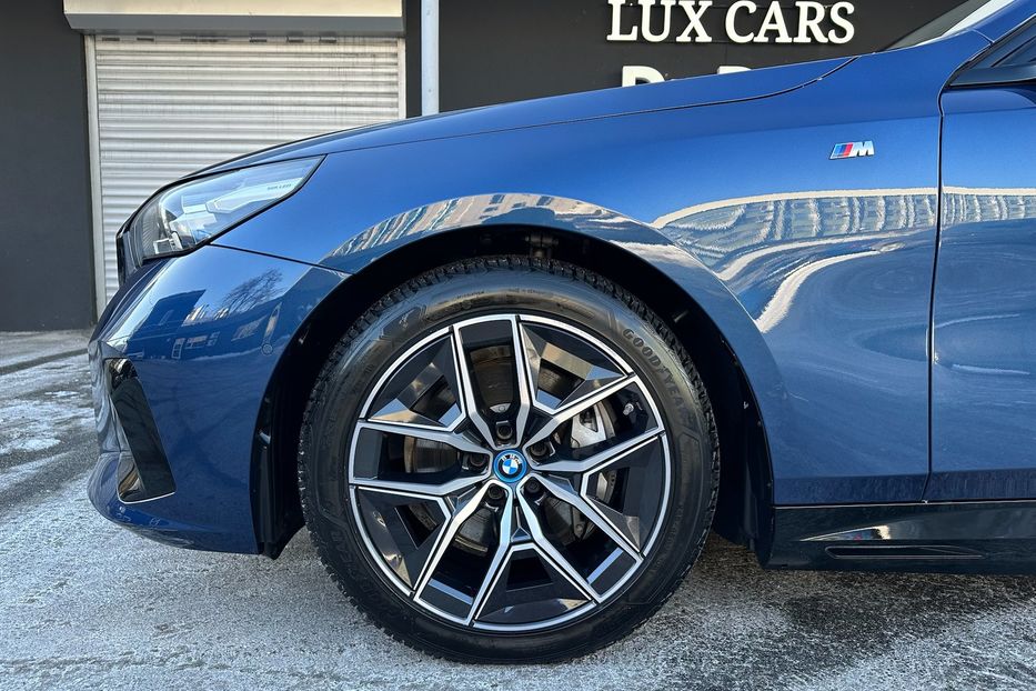 Продам BMW 540 i5 2024 года в Киеве