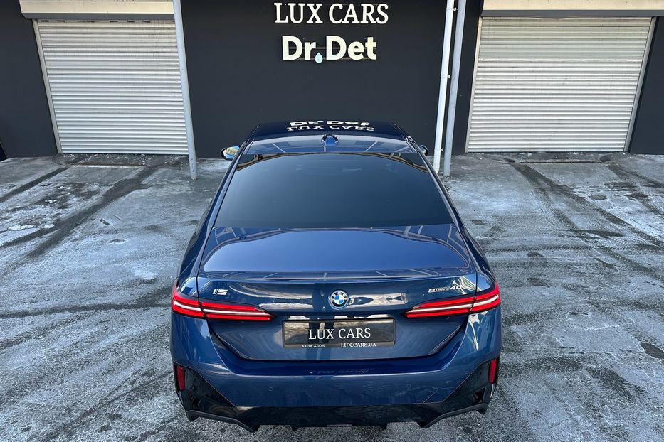 Продам BMW 540 i5 2024 года в Киеве