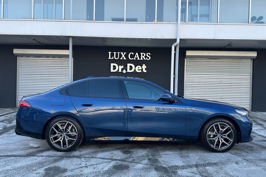 Продам BMW 540 i5 2024 года в Киеве