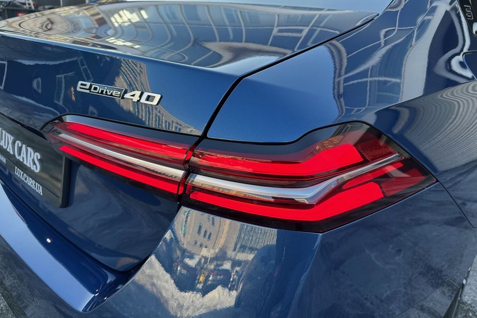 Продам BMW 540 i5 2024 года в Киеве