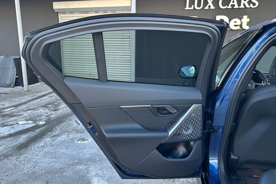 Продам BMW 540 i5 2024 года в Киеве