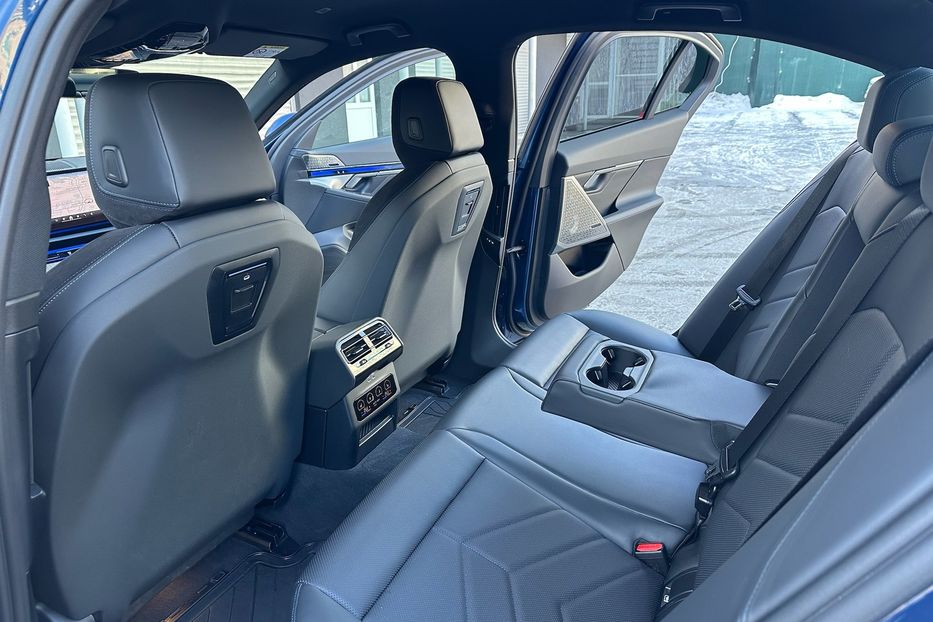 Продам BMW 540 i5 2024 года в Киеве