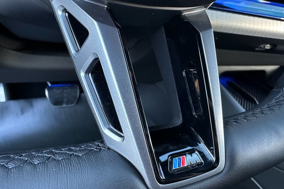 Продам BMW 540 i5 2024 года в Киеве