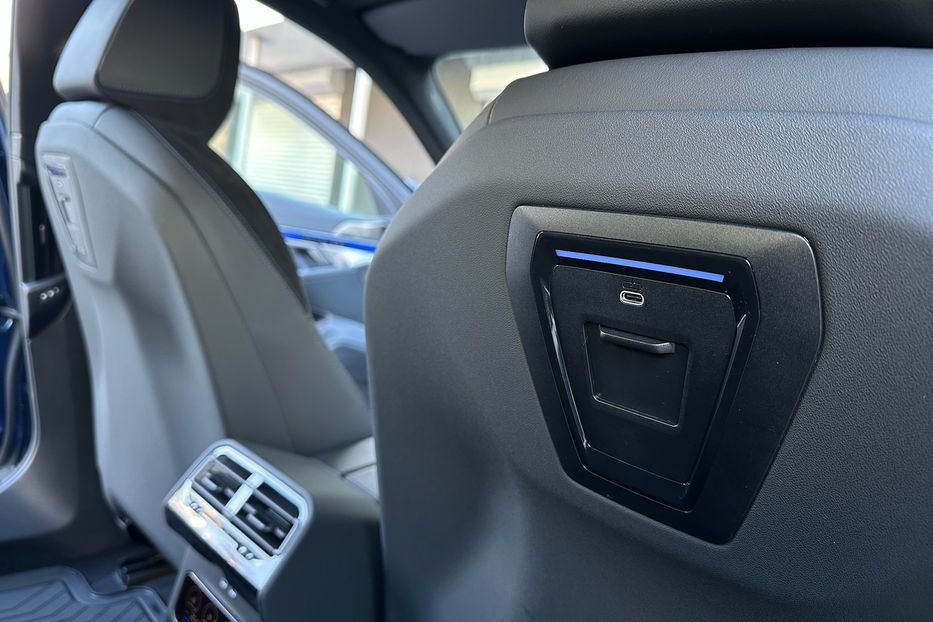 Продам BMW 540 i5 2024 года в Киеве