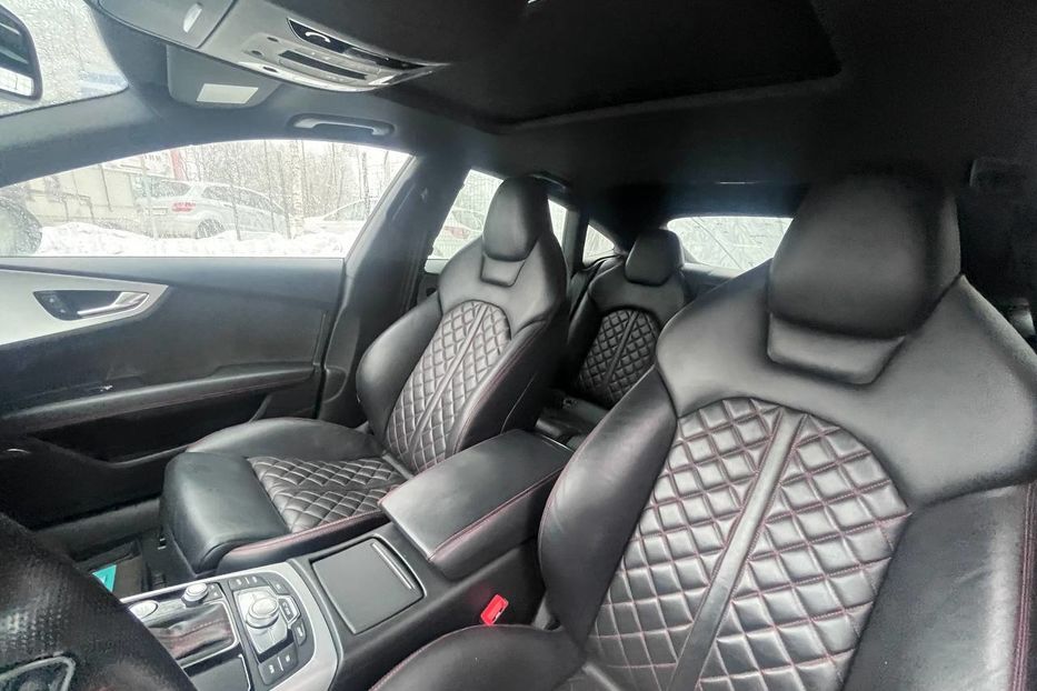 Продам Audi A7 S7 2017 года в Черновцах