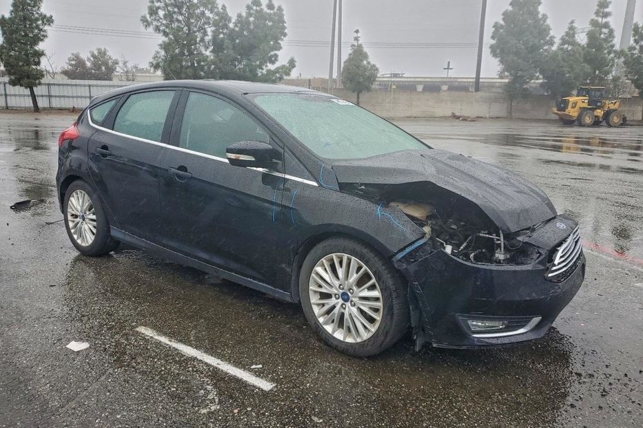 Продам Ford Focus версія Titanium авто в дороззі 2018 года в Львове