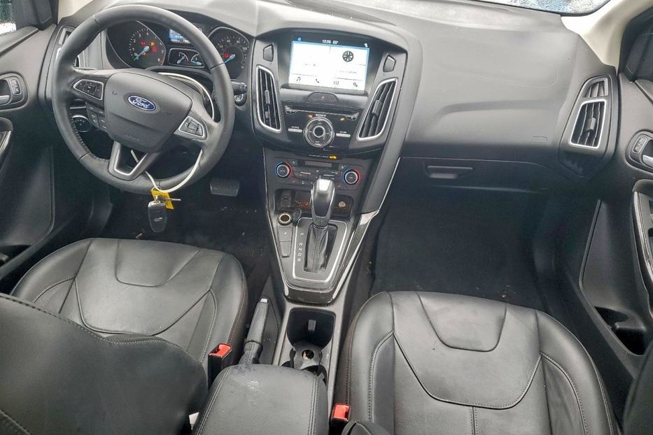 Продам Ford Focus версія Titanium авто в дороззі 2018 года в Львове