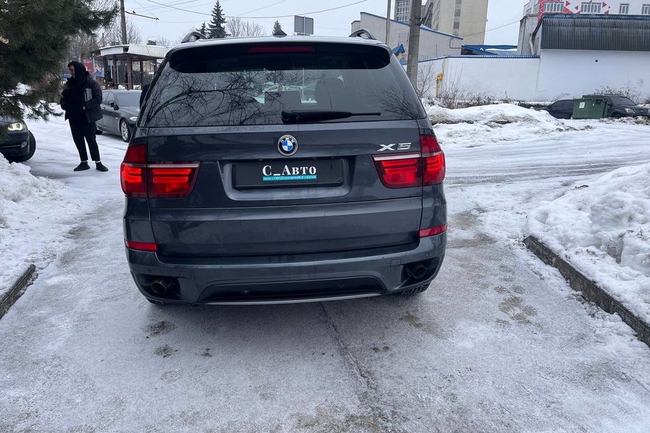 Продам BMW X5 2012 года в Черновцах