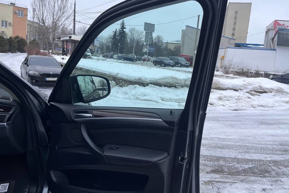 Продам BMW X5 2012 года в Черновцах