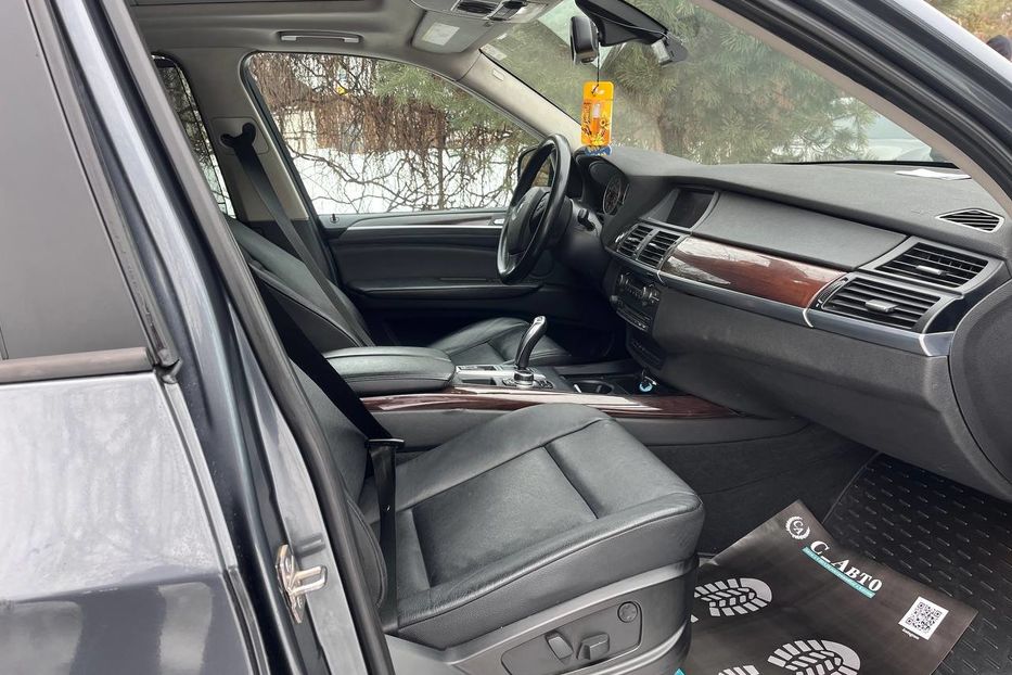 Продам BMW X5 2012 года в Черновцах