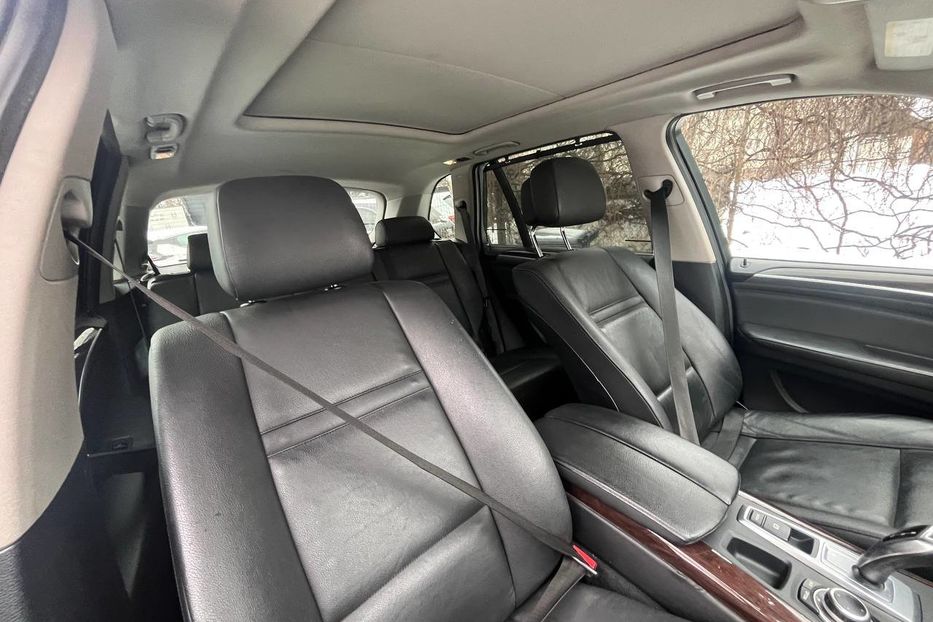 Продам BMW X5 2012 года в Черновцах
