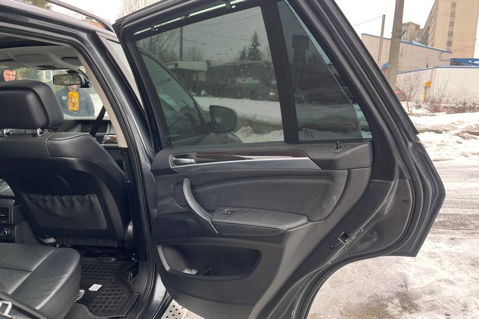 Продам BMW X5 2012 года в Черновцах