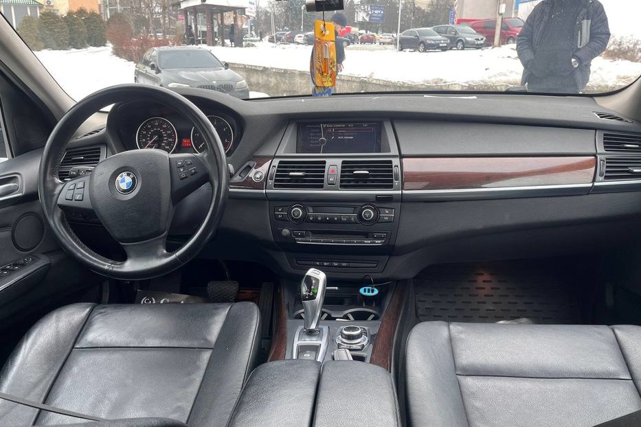 Продам BMW X5 2012 года в Черновцах