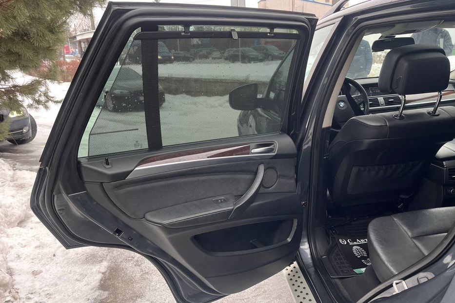 Продам BMW X5 2012 года в Черновцах