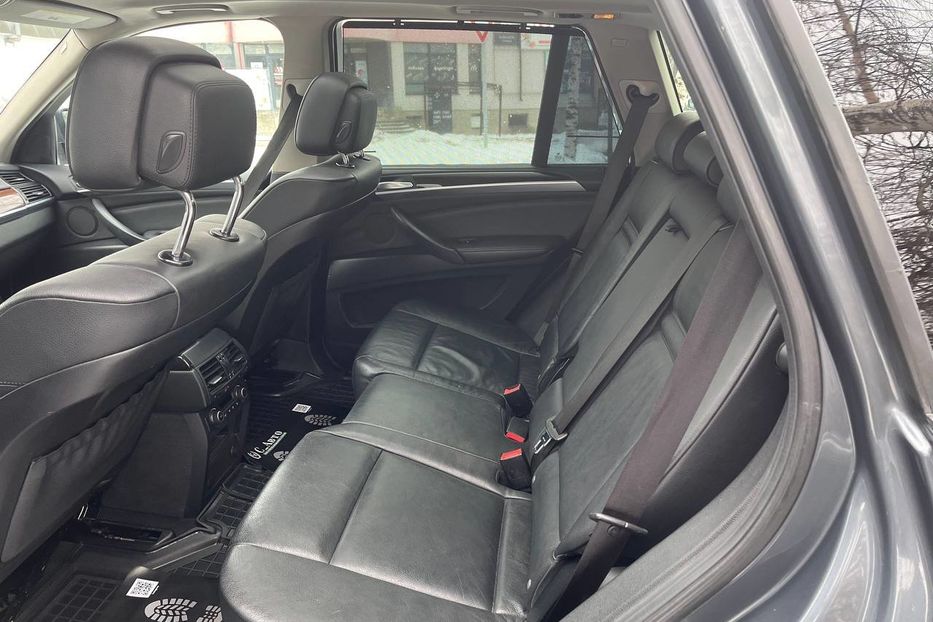 Продам BMW X5 2012 года в Черновцах