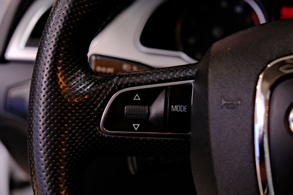 Продам Audi A5 Premium Plus 2011 года в Одессе