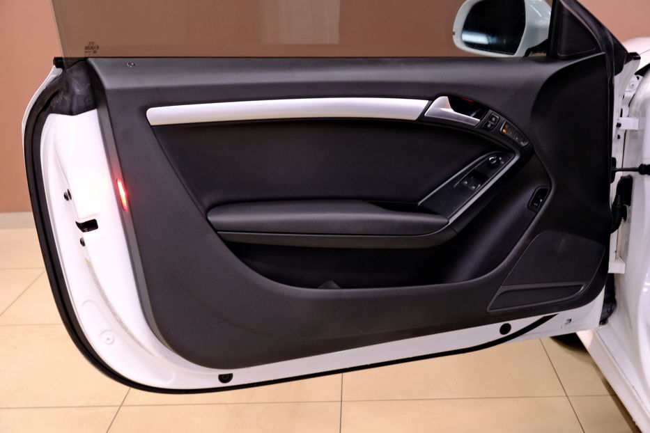 Продам Audi A5 Premium Plus 2011 года в Одессе