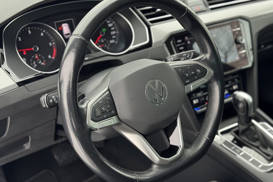 Продам Volkswagen Passat B8 2022 года в г. Умань, Черкасская область