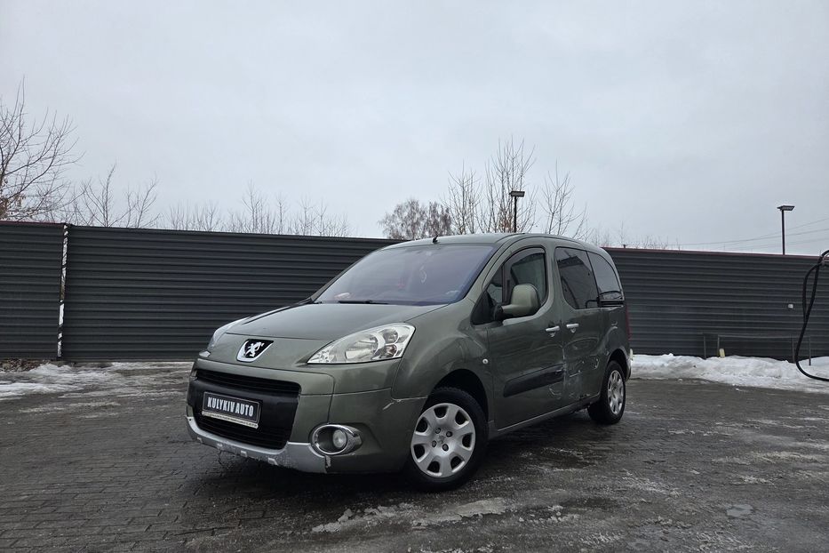 Продам Peugeot Partner пасс. 2009 года в Львове