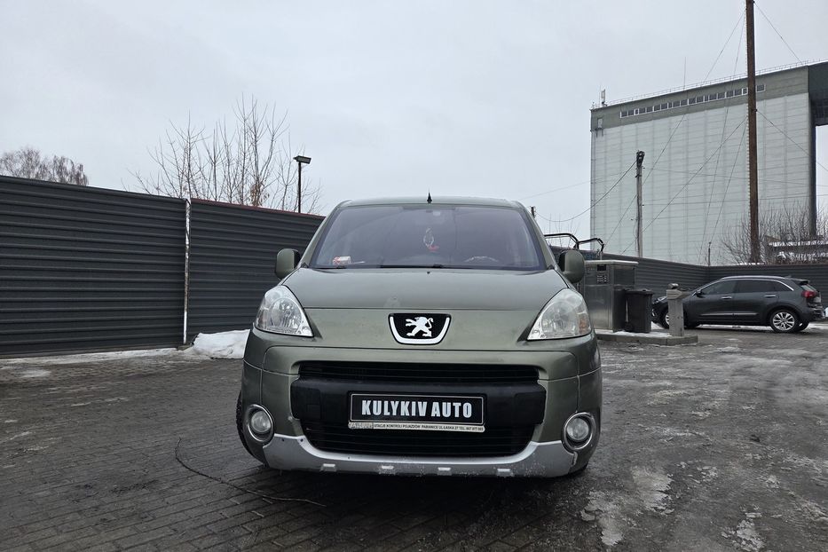 Продам Peugeot Partner пасс. 2009 года в Львове