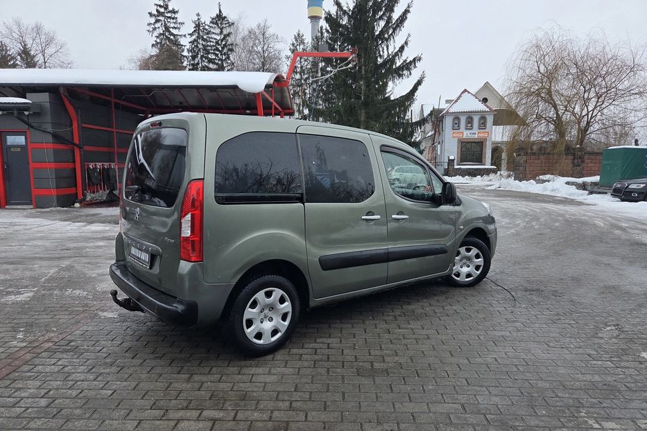 Продам Peugeot Partner пасс. 2009 года в Львове