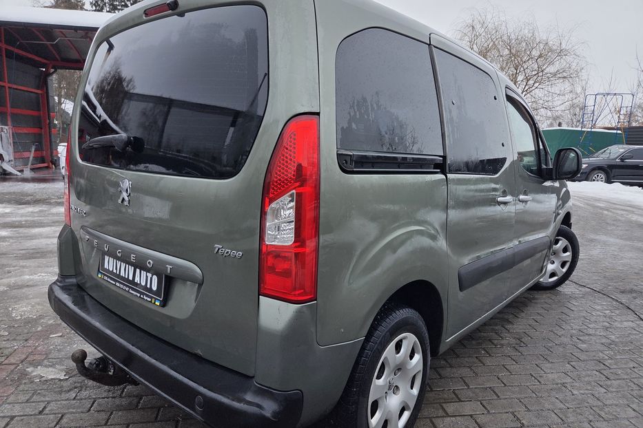 Продам Peugeot Partner пасс. 2009 года в Львове