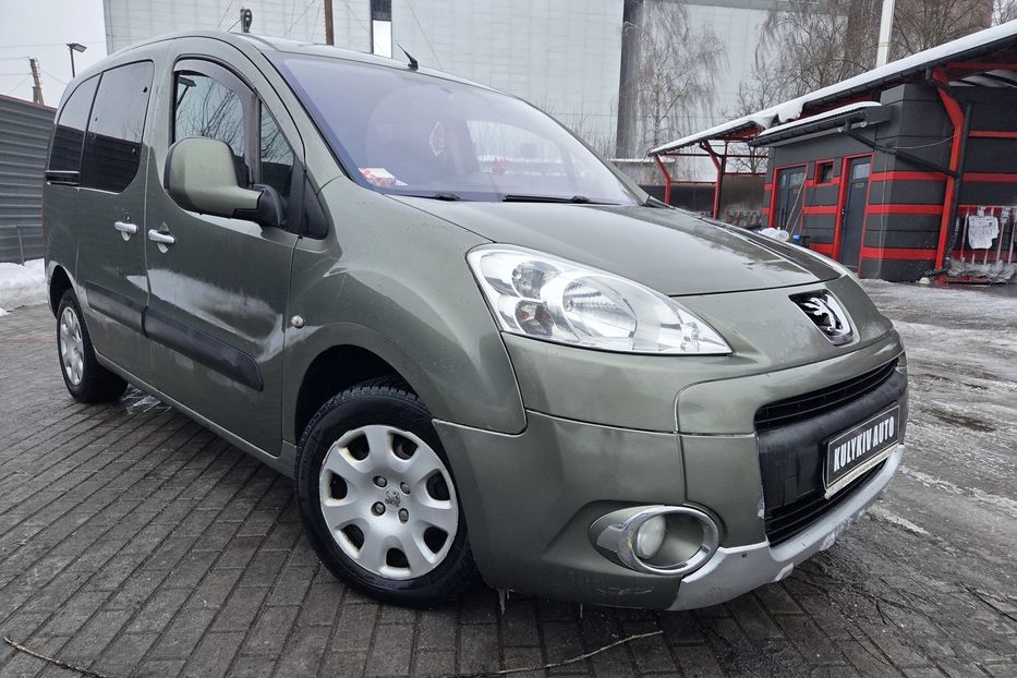 Продам Peugeot Partner пасс. 2009 года в Львове