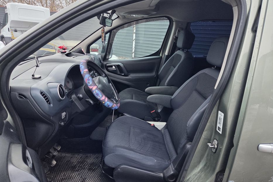 Продам Peugeot Partner пасс. 2009 года в Львове