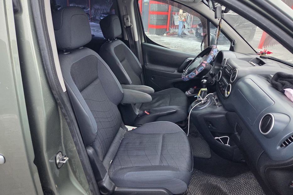 Продам Peugeot Partner пасс. 2009 года в Львове