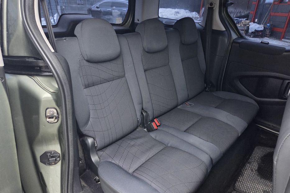 Продам Peugeot Partner пасс. 2009 года в Львове