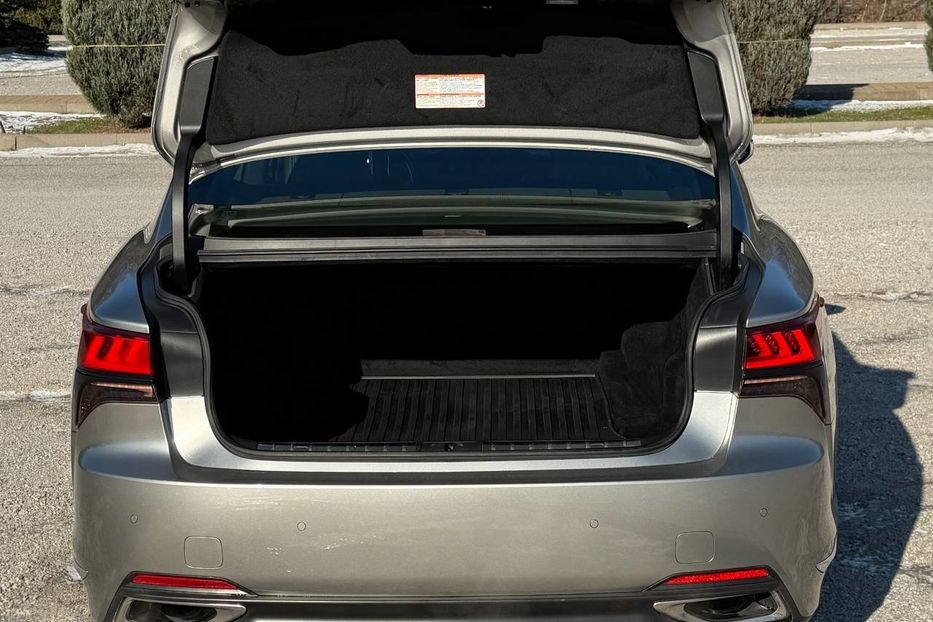 Продам Lexus LS 600 2020 года в Днепре