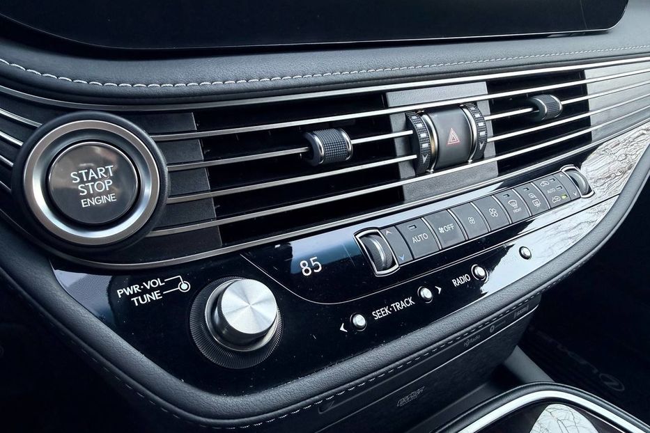 Продам Lexus LS 600 2020 года в Днепре