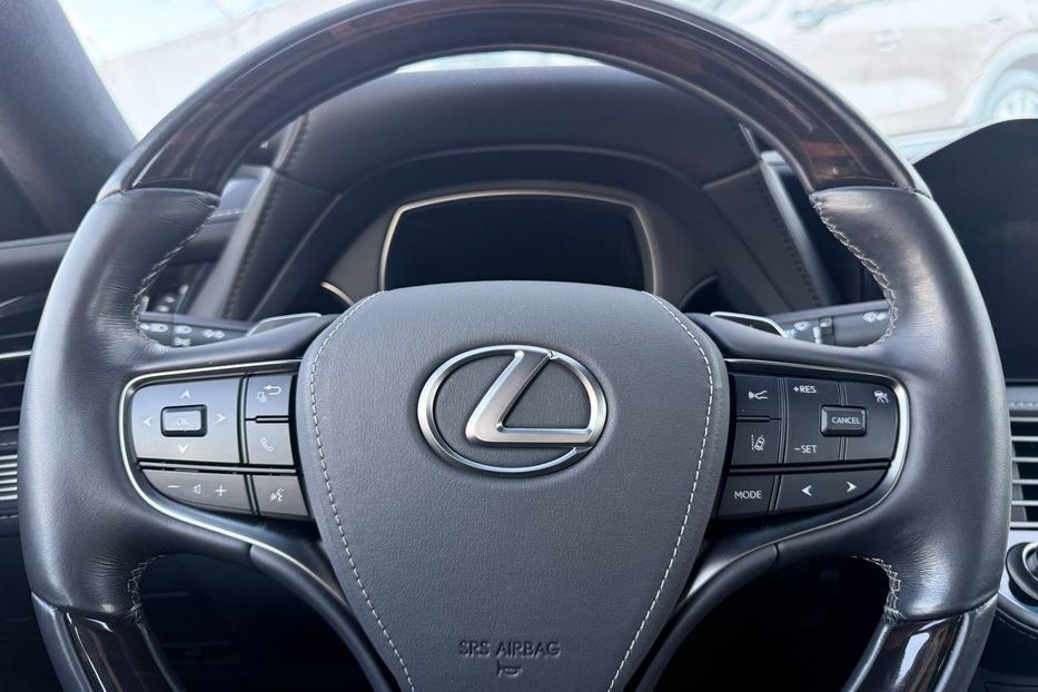 Продам Lexus LS 600 2020 года в Днепре