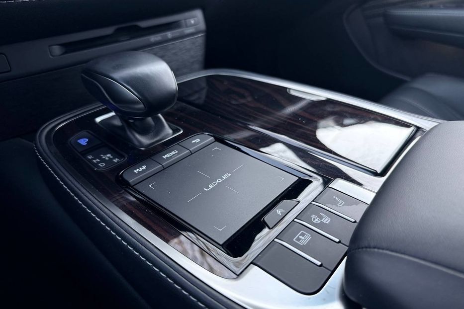 Продам Lexus LS 600 2020 года в Днепре