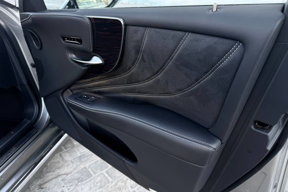 Продам Lexus LS 600 2020 года в Днепре