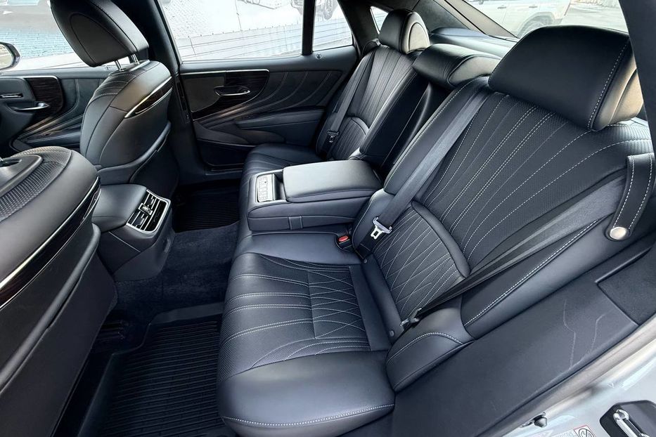 Продам Lexus LS 600 2020 года в Днепре