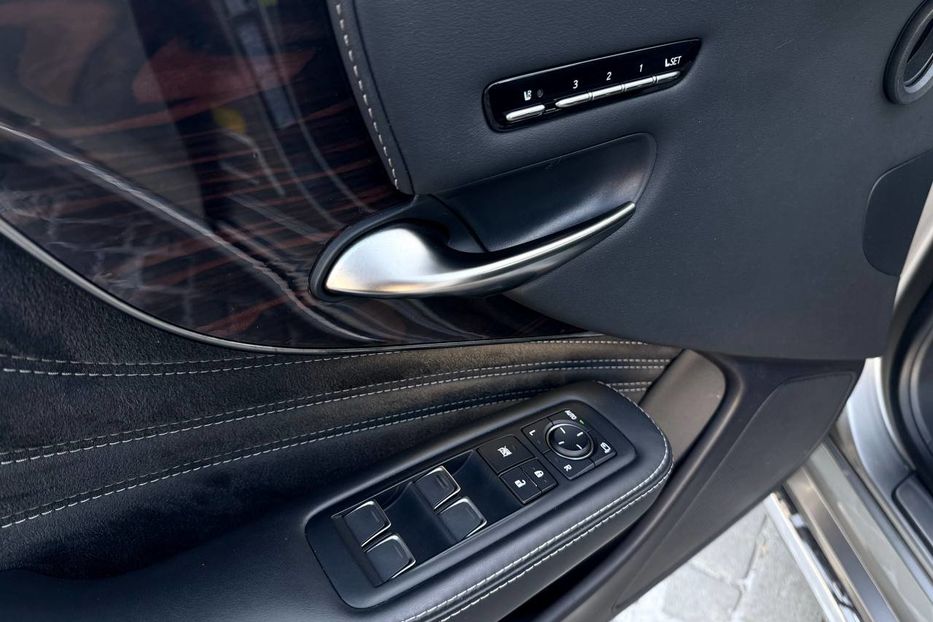 Продам Lexus LS 600 2020 года в Днепре