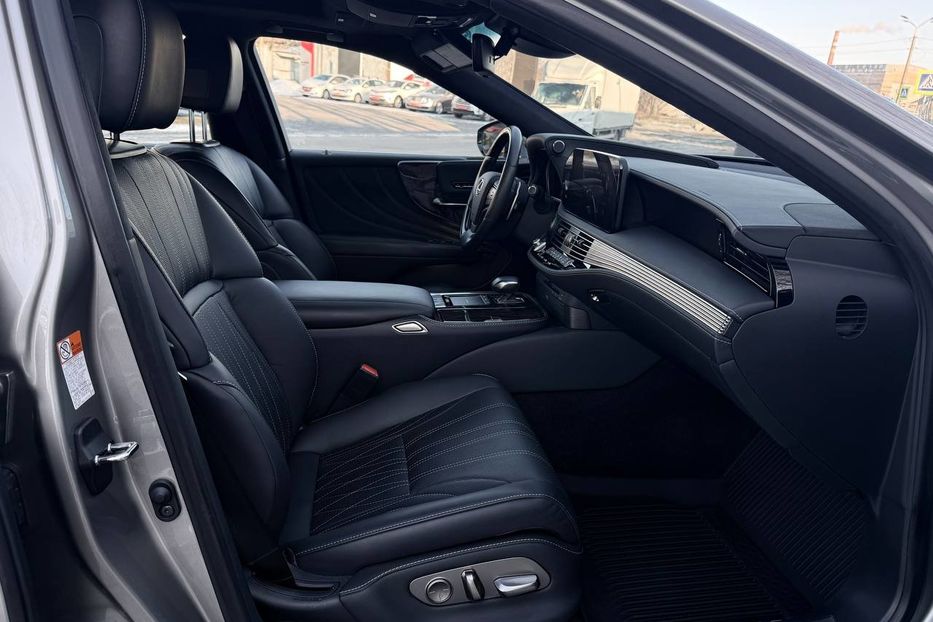 Продам Lexus LS 600 2020 года в Днепре