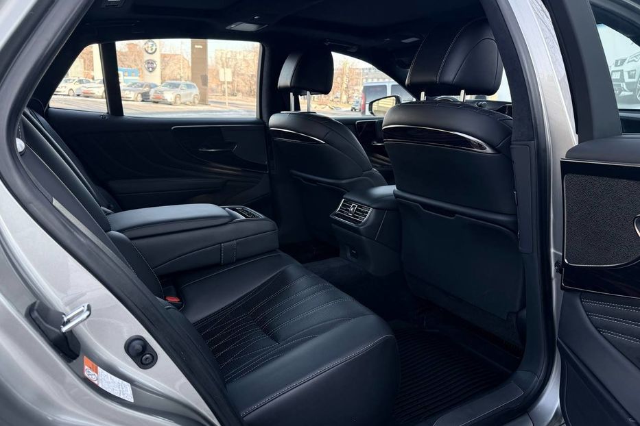 Продам Lexus LS 600 2020 года в Днепре