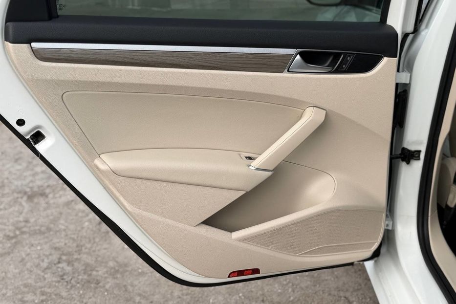 Продам Volkswagen Passat B7 2015 года в Днепре