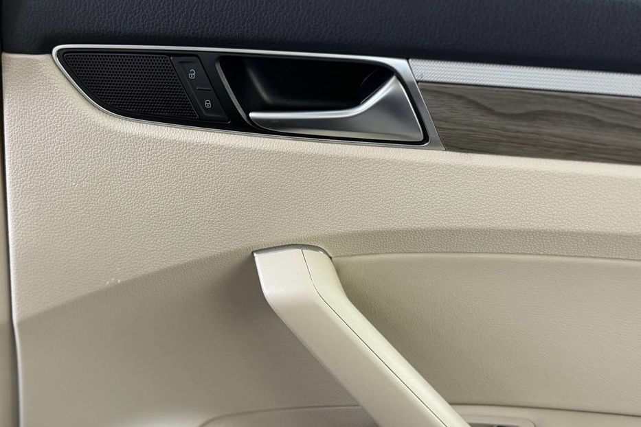 Продам Volkswagen Passat B7 2015 года в Днепре