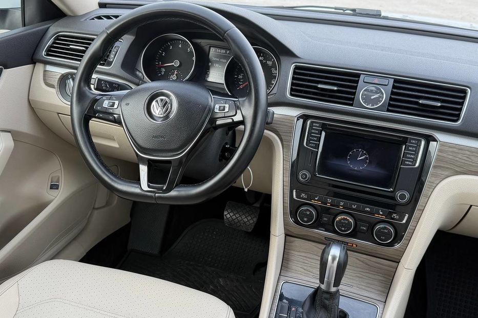 Продам Volkswagen Passat B7 2015 года в Днепре