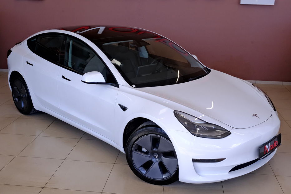 Продам Tesla Model 3 2022 года в Одессе