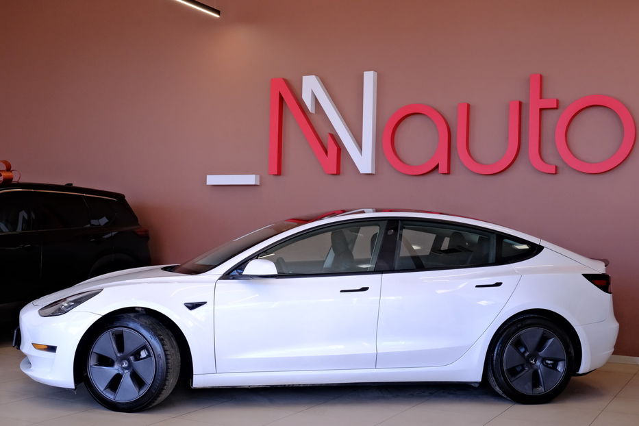 Продам Tesla Model 3 2022 года в Одессе